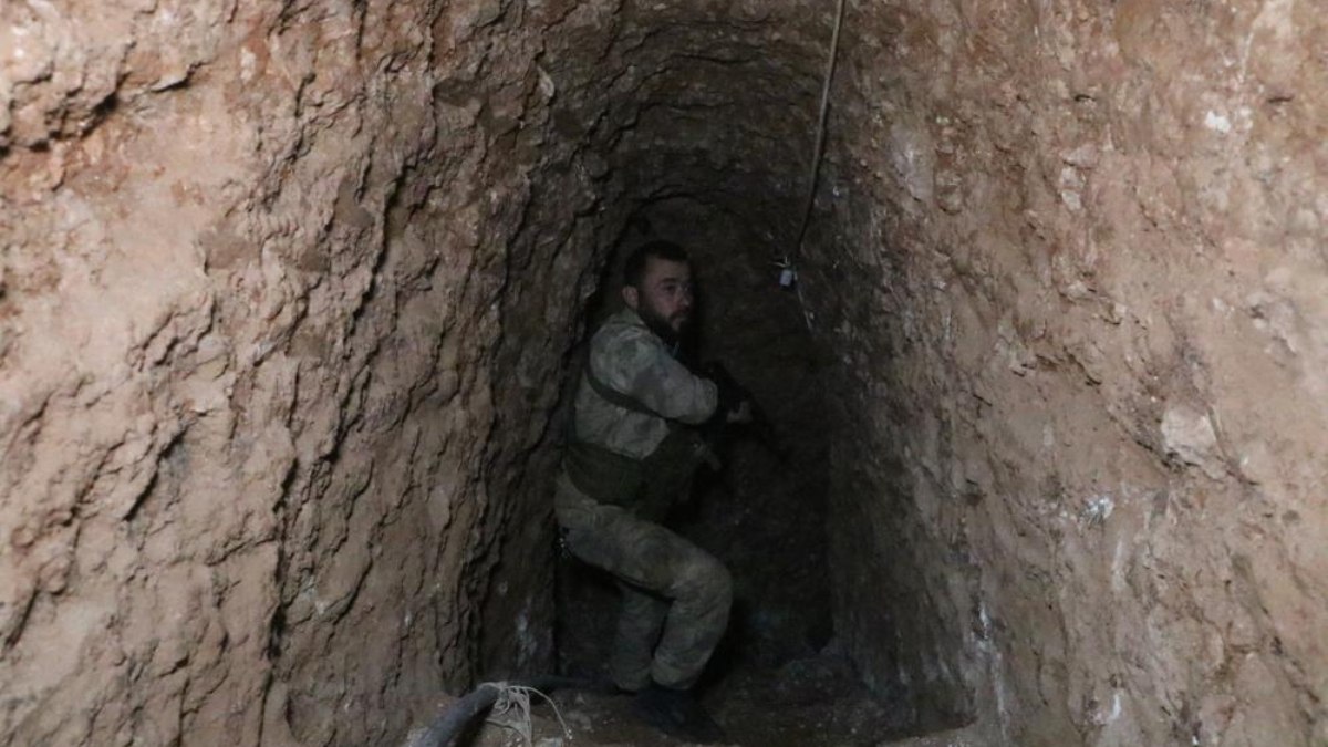 PKK/YPG’nin Tel Rıfat’taki fare deliğinin ucundan kaçış asansörü çıktı