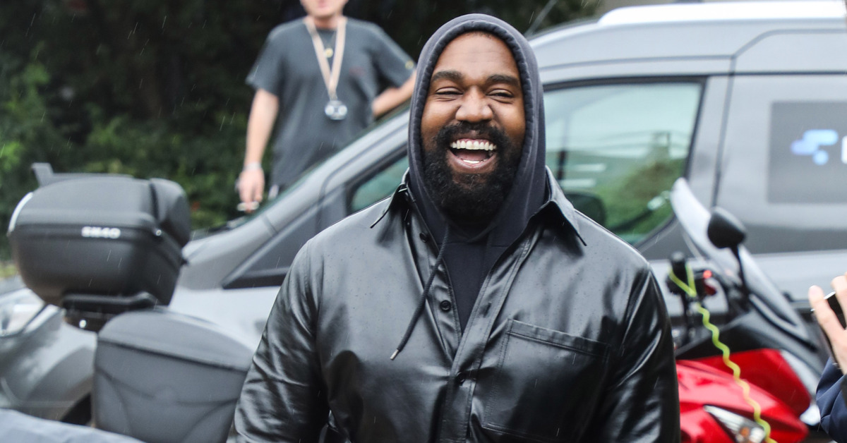 Kanye West yeniden milyarder oluşunu kutladı