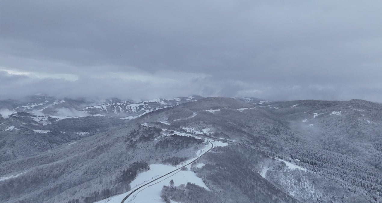Alaçam Yaylası kışın büyüleyici güzelliğiyle göz kamaştırdı
