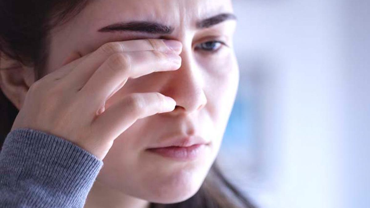 Gözleriniz kuruyor, yanıyor ve batıyorsa dikkat! Bu hatalar ‘kuru göz’ hastalığına zemin hazırlıyor