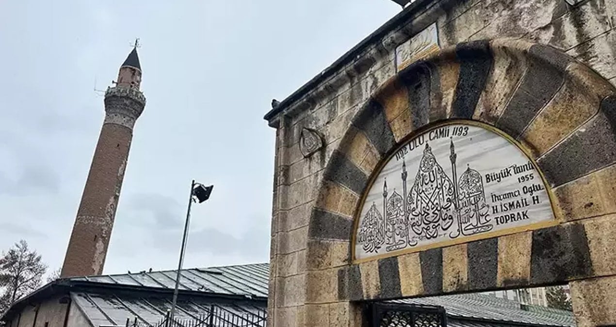 Tarihi Ulu Cami’nin minaresinde 5 yıldır ‘eğilme’ gözlenmedi